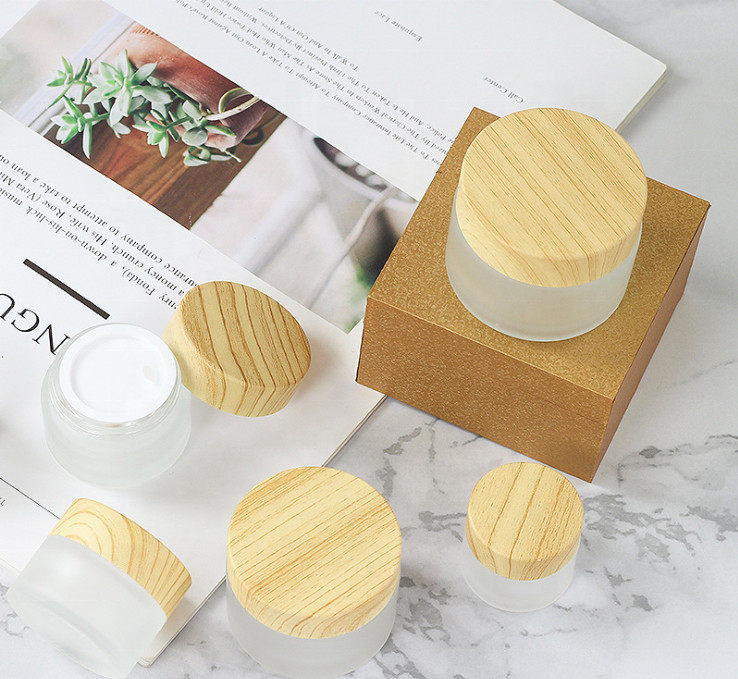 MSDS Frosted Cosmetic Cream Jars With Bamboo Lids 10ml 15ml 20ml